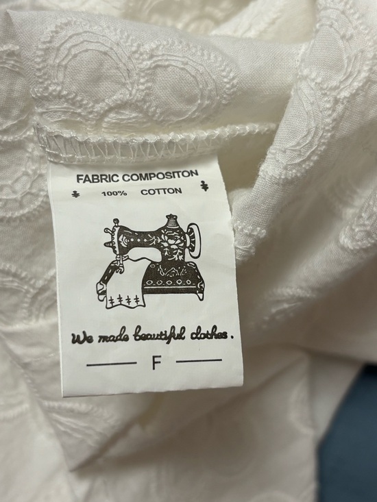 Cotton Eyelet Lace Peter Pan Collar Button-Up Blouse - Picture 7 of 14